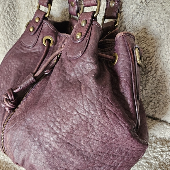 Nordstrom Purple distressed leather hobo purse drawstring bucket bag - Picture 3 of 12
